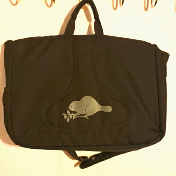 Roots Crossbody Organizer Bag Lavender Black Water Bottle Side Pouch Computer - Picture 2 of 12